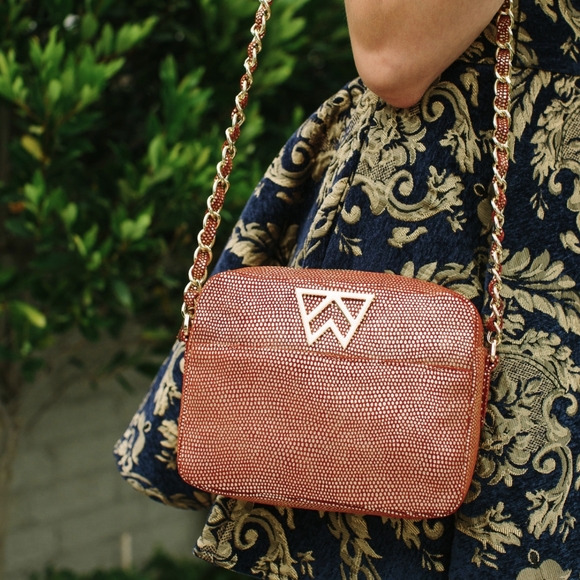 Kelly Wynne Mingle Mingle Mini in Rust Gold Platinum Lizard - Picture 1 of 8